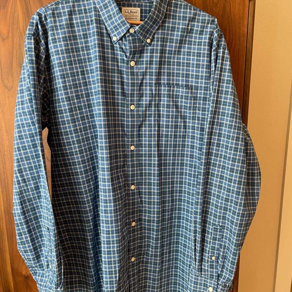 L.L. Bean Men's Traditional Fit Blue Plaid Button-Down Shirt